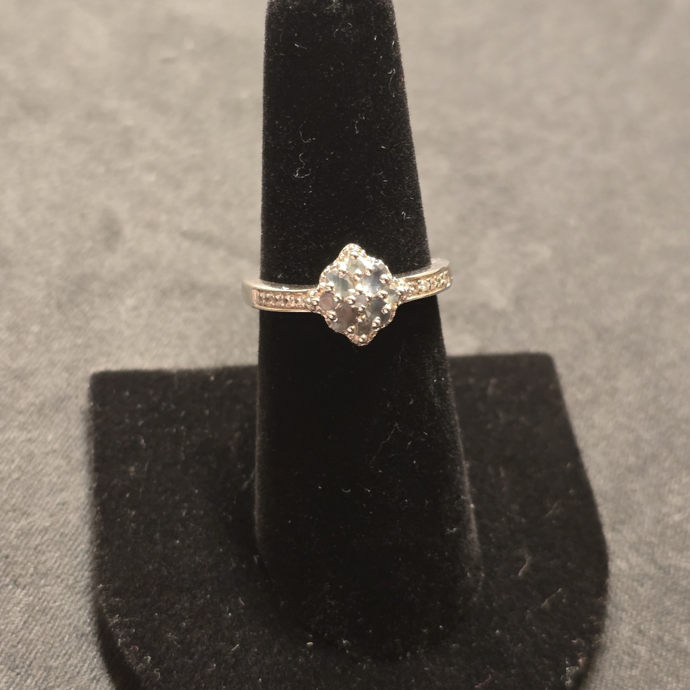 .925 Sterling Silver Pail Green Kunzite Ring Size 7